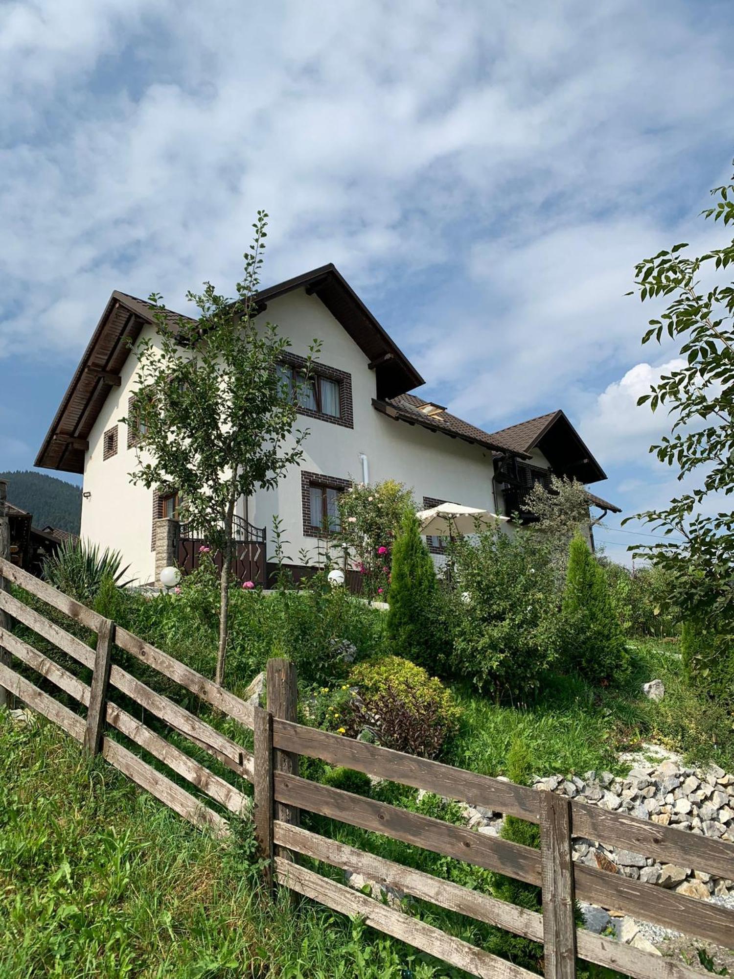 Casa De Pe Deal Sadová Exterior foto